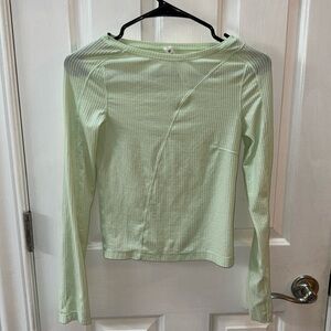 Light green wide shoulder lululemon long sleeve